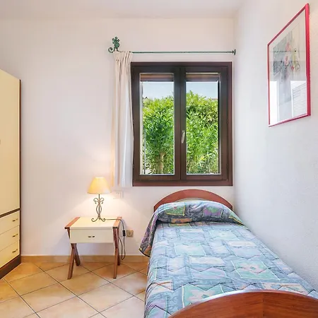 Apartment Le Farfalle 19 *