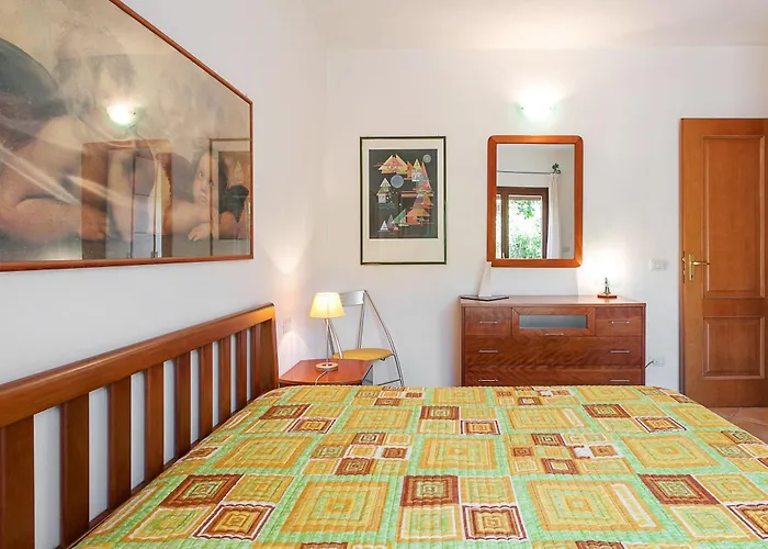 Apartment Le Farfalle 19 *